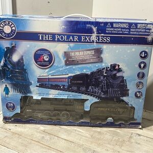 NEW - Lionel  The Polar Express Train Set - 38 pc in box